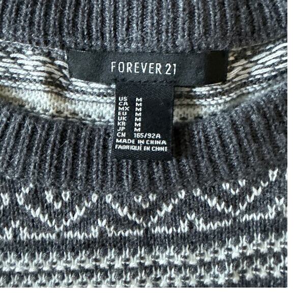 Womens Fair Isle Nordic Knit Sweater Size Medium Geometric Aztec Print Gray Prep - Picture 3 of 7